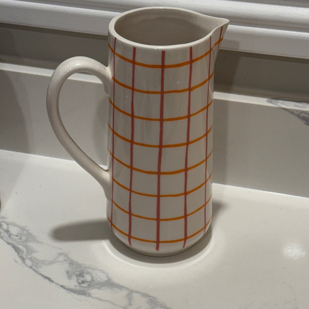 Grid Pattern Ceramic Pitcher - Picture 2 of 4